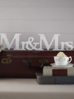Letras Mr & Mrs Madera