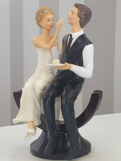 Couple Eating Cake Cake Topper