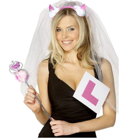 Hen Party Accessories cake factory Hen Night Veil Wand & L Plate Bride to Be Set Pink 