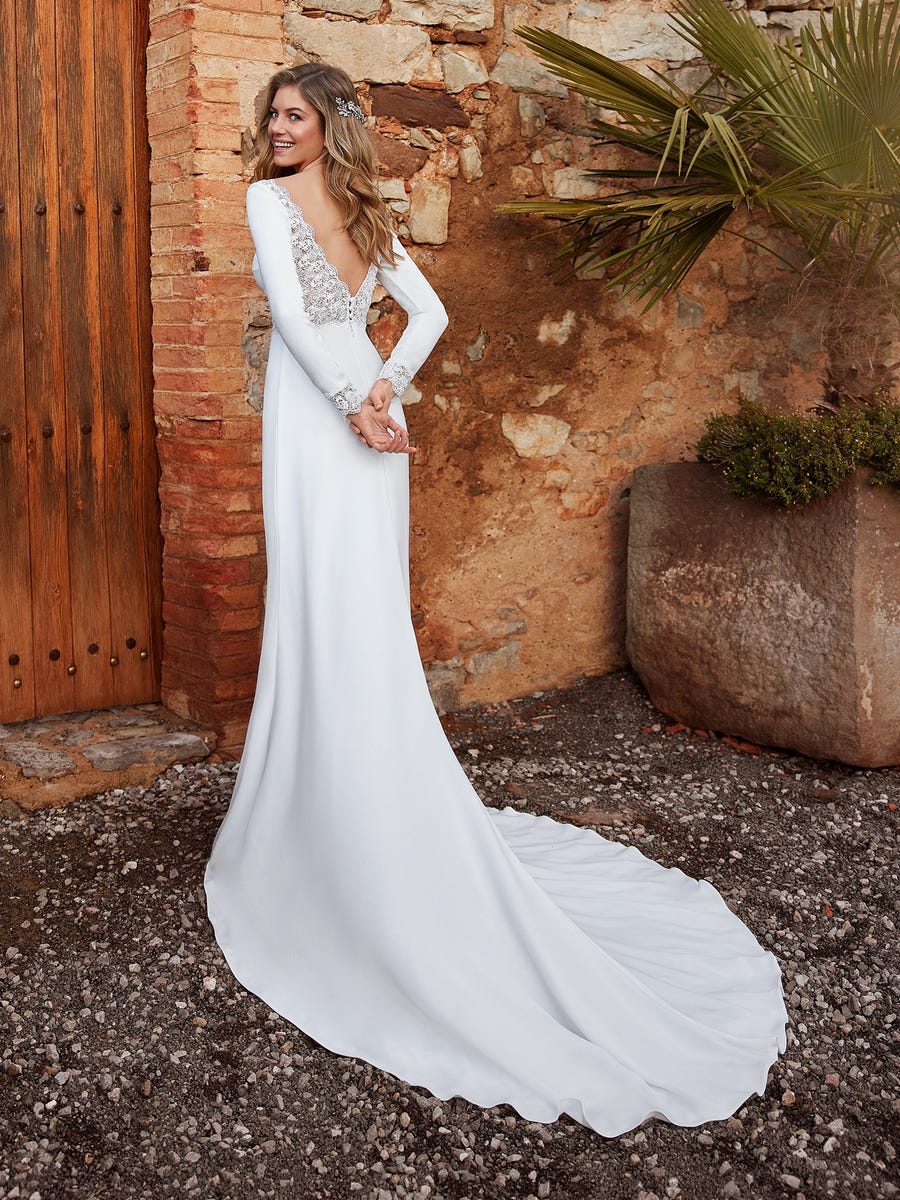 vestido-novia-modelo-ljubezen-espalda-white-one-pronovias-sublime-wedding-shop