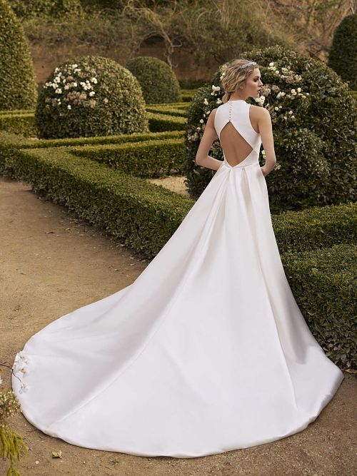 vestido-novia-modelo-verton-espalda-white-one-pronovias-sublime-wedding-shop