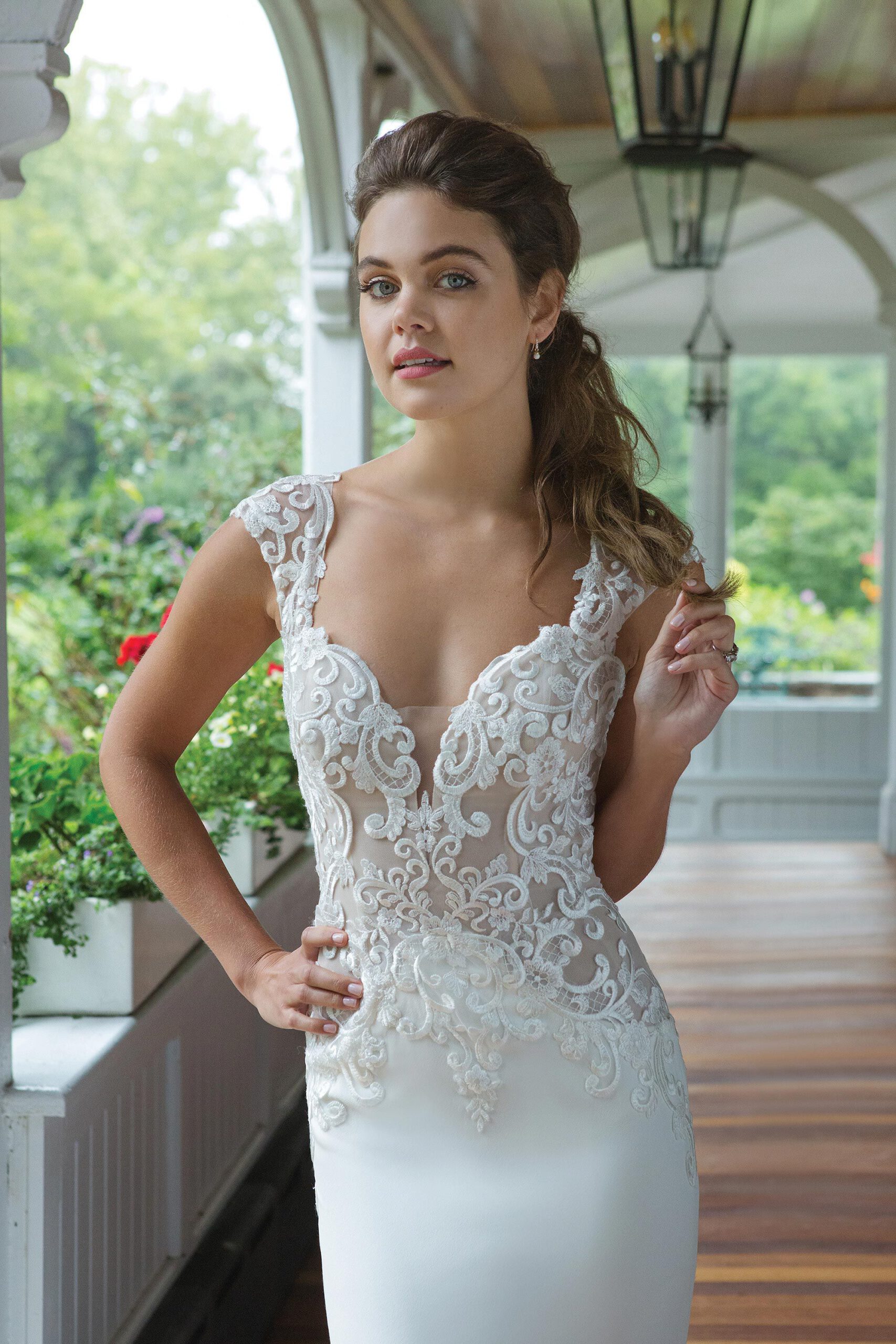 outlet-wedding-dress-11049-Sweetheart-Gowns-sublime-wedding-shop
