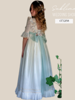 Abuela Tata lacy style communion dress model 0732158 in off-white with ruffle and lace details